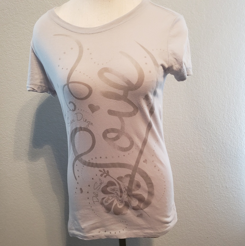 Color changing t-shirt